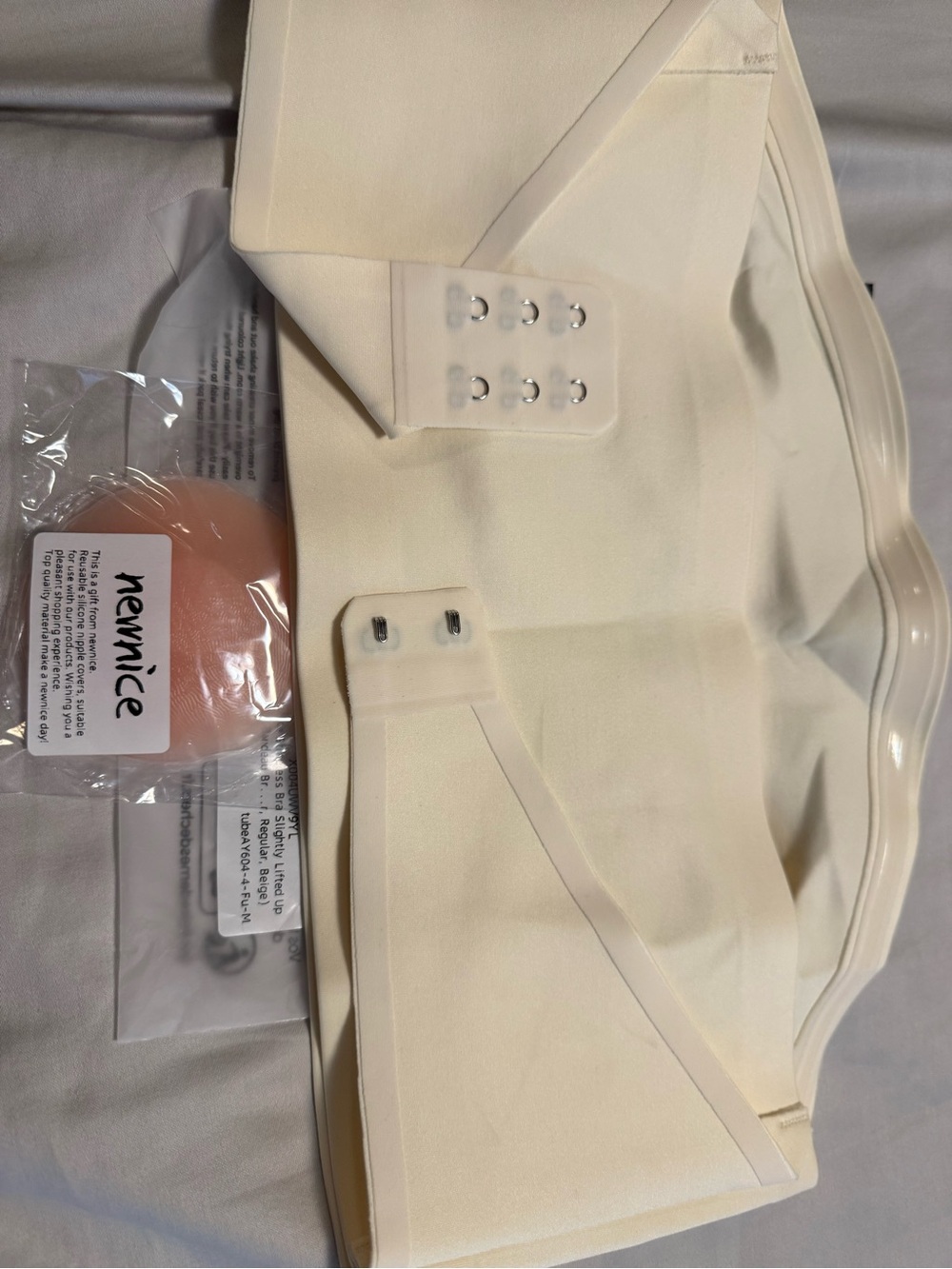 Seamless Strapless Adhesive Bra in Cream